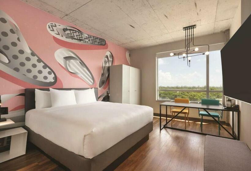 غرفة قياسية سرير كينج, Kompose Boutique Hotel Miami Airport