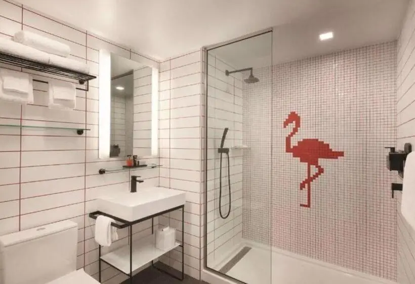 اتاق استاندارد با تخت بزرگ برای معلولان, Kompose Boutique Hotel Miami Airport