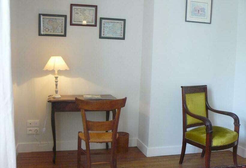 جناح غرفتين نوم, La Maison De Saumur