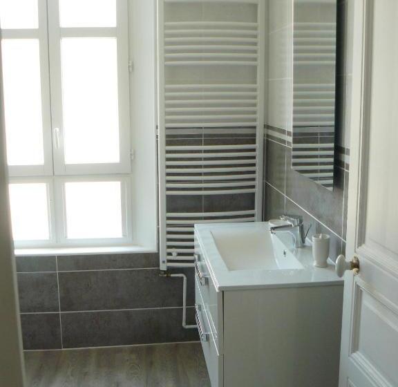 جناح سوبيريور, La Maison De Saumur