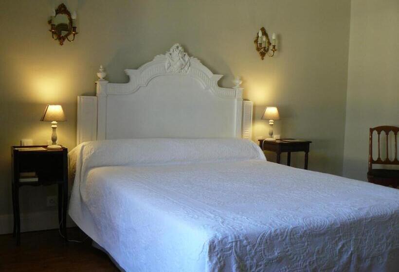 جناح سوبيريور, La Maison De Saumur