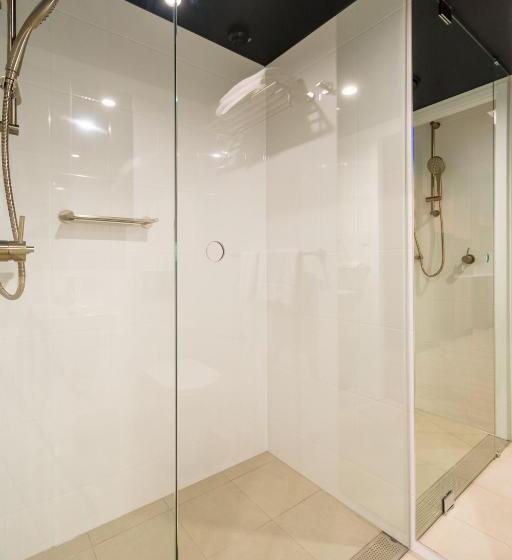 스위트, Elite Gold Coast