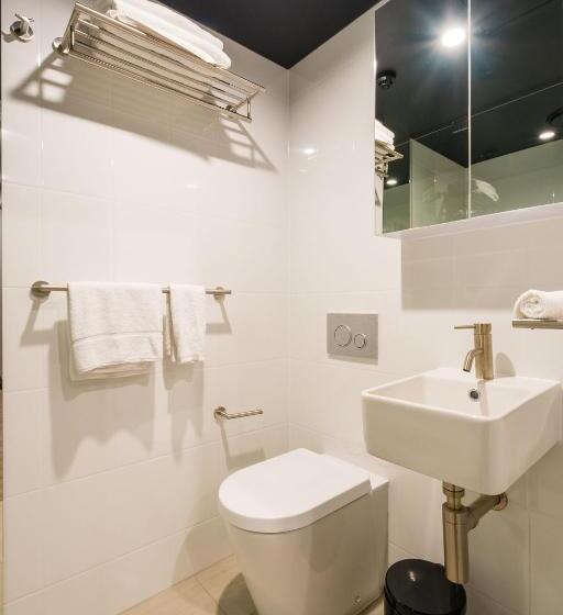 스위트, Elite Gold Coast