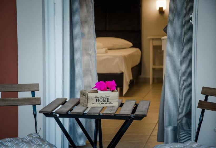 带泳池的标准三人间, Bello Horizonte