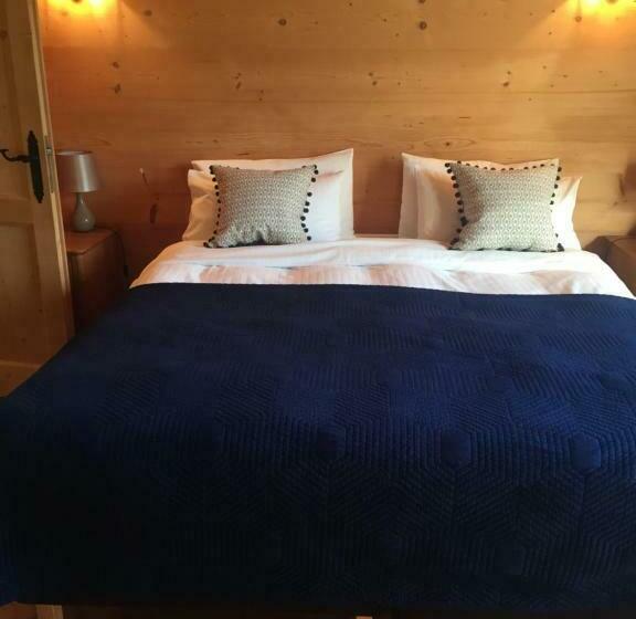 חדר דחוקס עם מיטת קינג, Pandy B&b