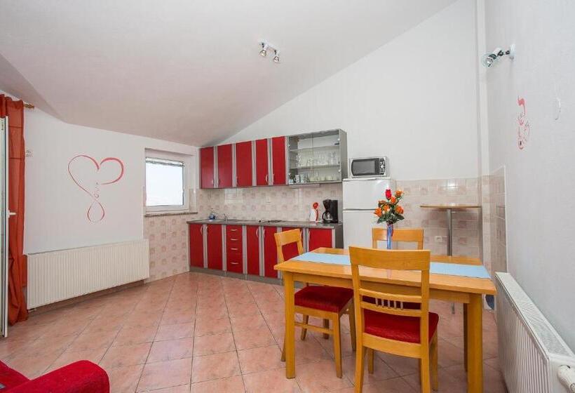 דירת חדר, Apartments Bionda