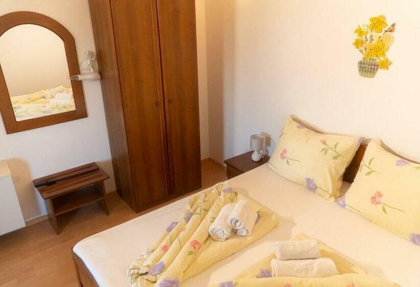 חדר סטנדרט עם מרפסת, Villa Chiara