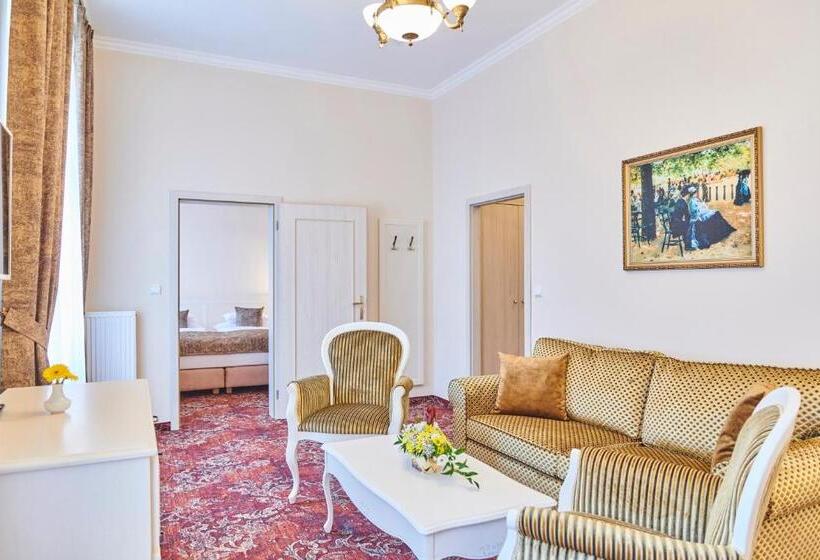 سوییت لوکس, Spa Hotel Centrum