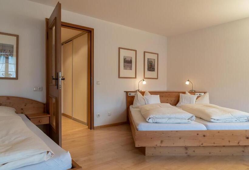 غرفة قياسية ثلاثية, Gasthof Zum Stern