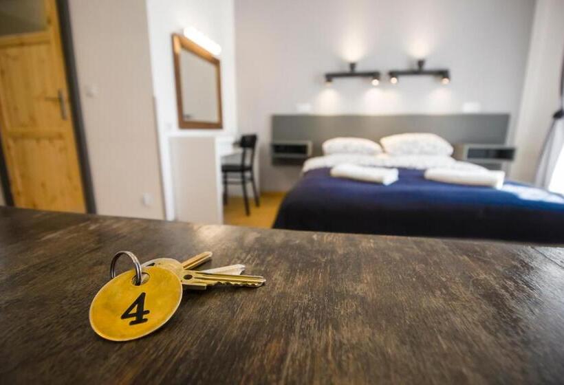 Quarto superior, Pokoje Gościnne św. Anny