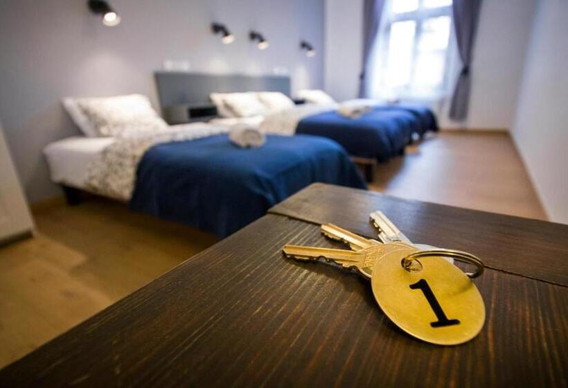 Premium Neljän Hengen Huone, Pokoje Gościnne św. Anny