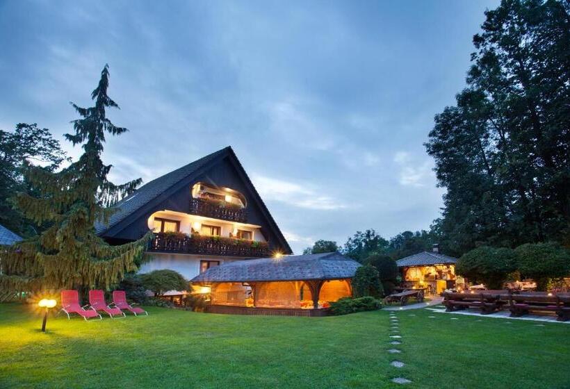 Economy Triple Room, Alp Pension