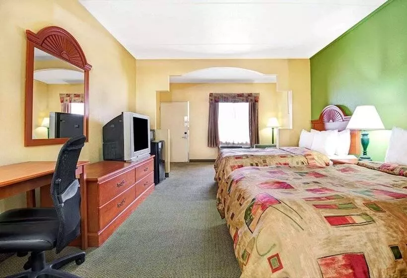 ２ダブルベッドのスタンダードルーム, Super 8 By Wyndham Nashville Near Downtown / I40