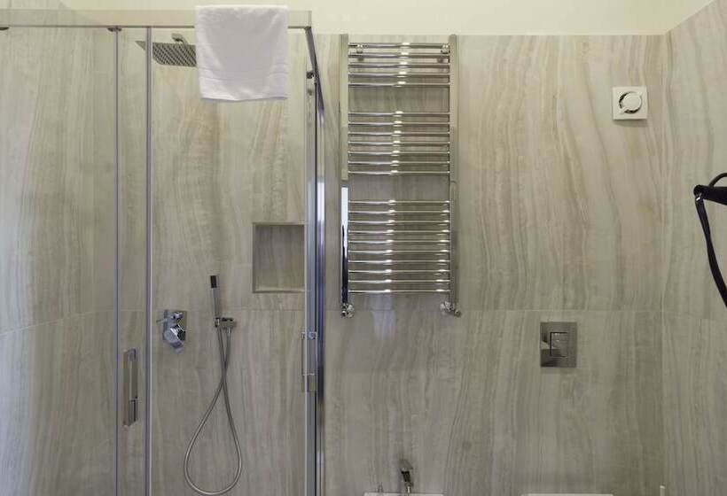 Deluxe Suite King Bed, Residenza Molinari Suite