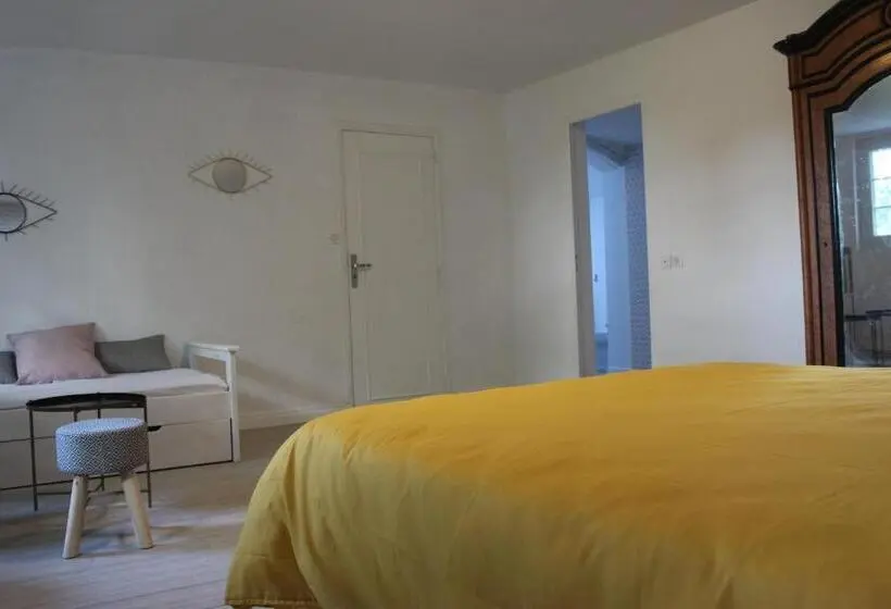 ガーデンビューファミリールーム, Chateau La Loge