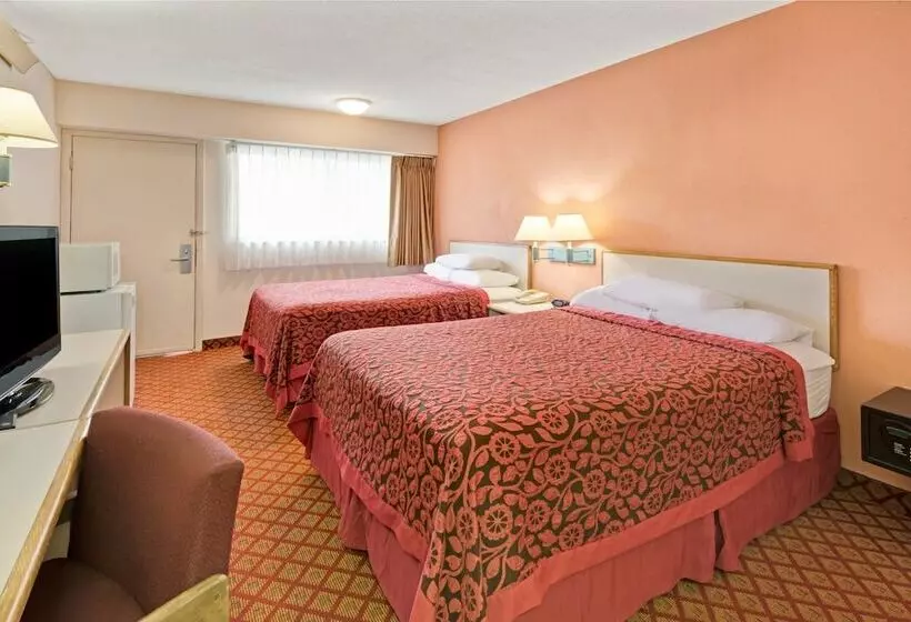 ２ダブルベッドのスタンダードルーム, Days Inn By Wyndham Overland Park/metcalf/convention Center