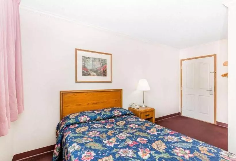 身障者適用スタンダードルーム, Knights Inn & Suites South Sioux City