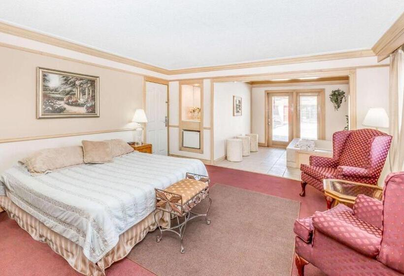 带大床的复式套间, Knights Inn & Suites South Sioux City