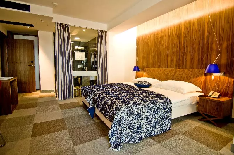 キングサイズベッドのスタンダードルーム, Knights Inn & Suites South Sioux City