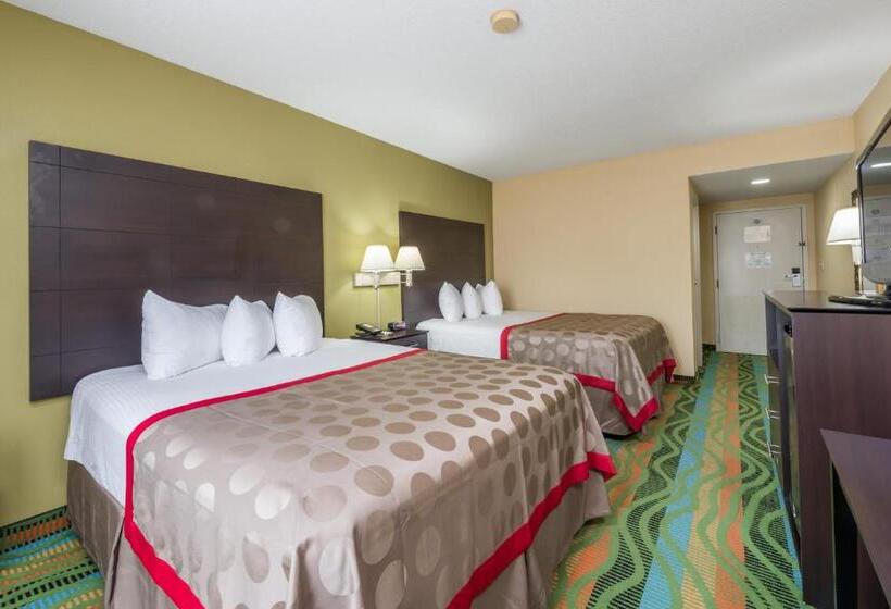 带2个双人床的标准工作室, Ramada By Wyndham Vandalia