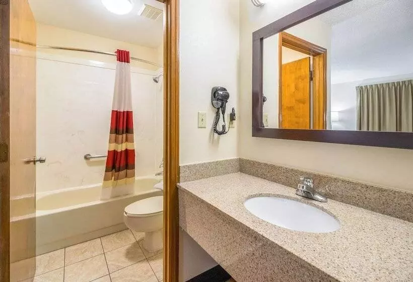 デラックスルーム, Red Roof Inn Clarksville