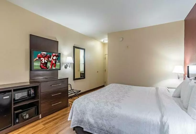 キングサイズベッドのスーペリアルーム, Red Roof Inn Plus+ Austin South