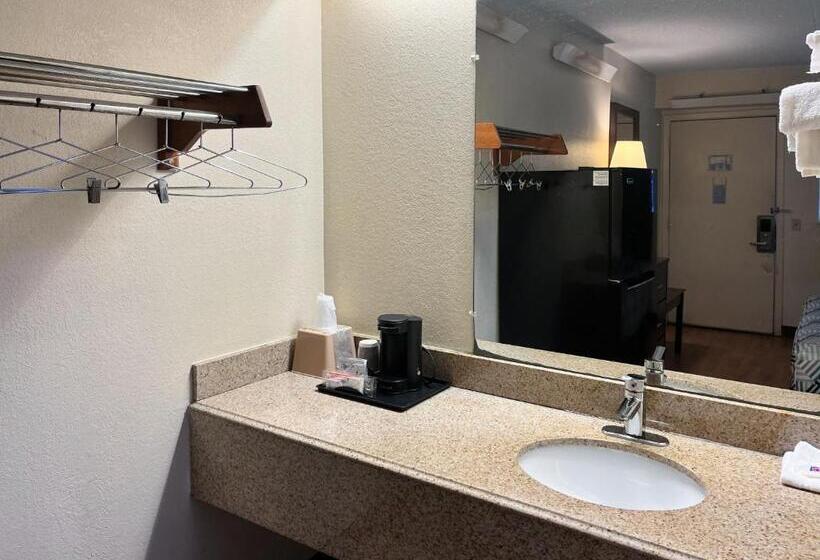 Стандартный Номер Кровать Кинг, Studio 6 Suites Shreveport, La Industrial Loop