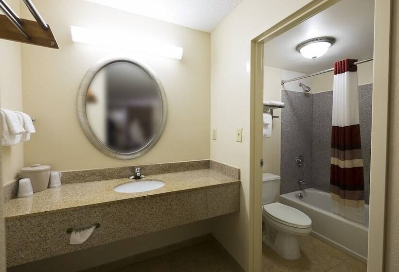 غرفة ديلوكس, Red Roof Inn Virginia Beach  Norfolk Airport