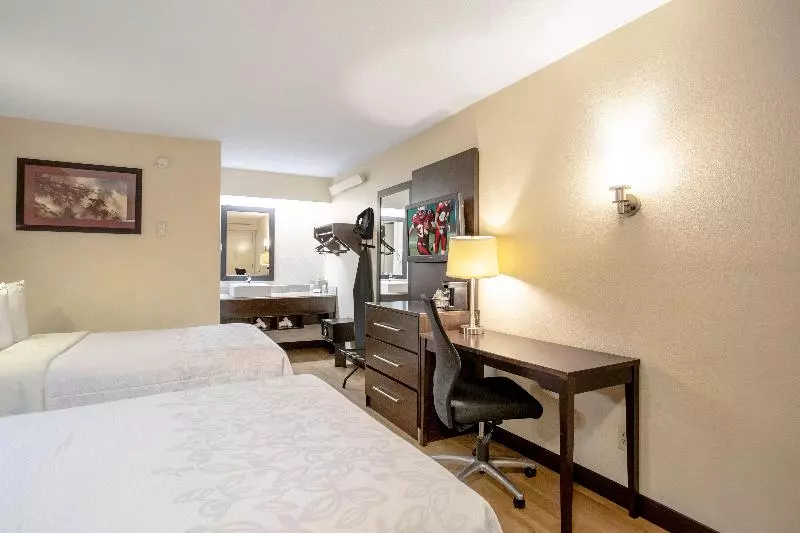 デラックスルーム, Red Roof Inn Plus+ Nashville Airport