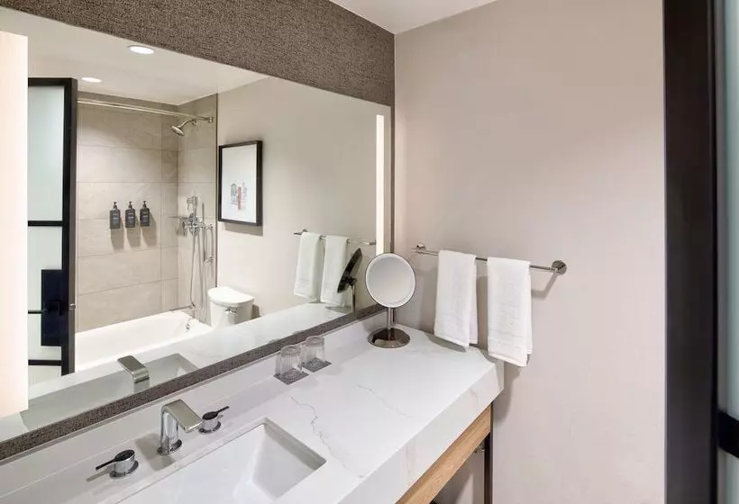 اتاق استاندارد با 2 تخت دوبل, Sheraton Fort Worth Downtown