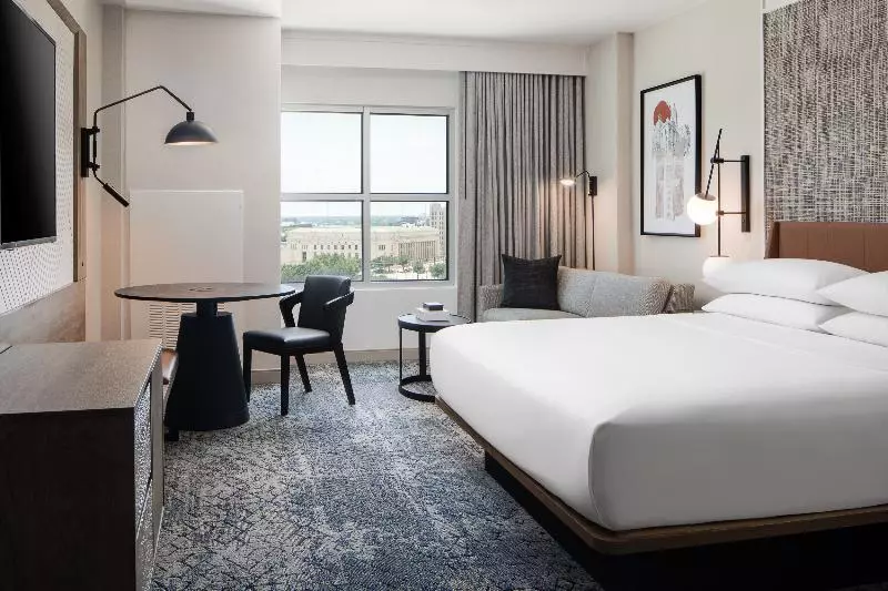 Club Room King Bed, Sheraton Fort Worth Downtown