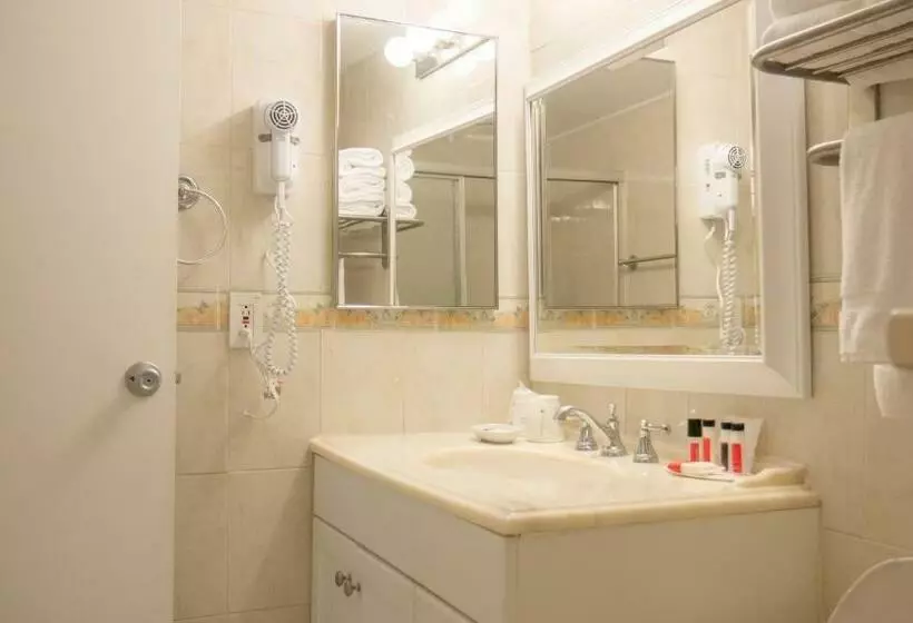 اتاق استاندارد با چشم‌انداز, Ramada Plaza By Wyndham Marco Polo Beach Resort