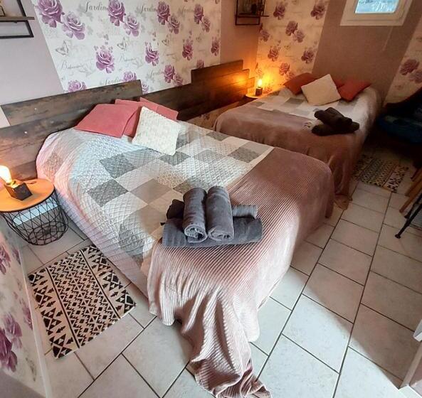 חדר סטנדרט לארבעה, La Taverne