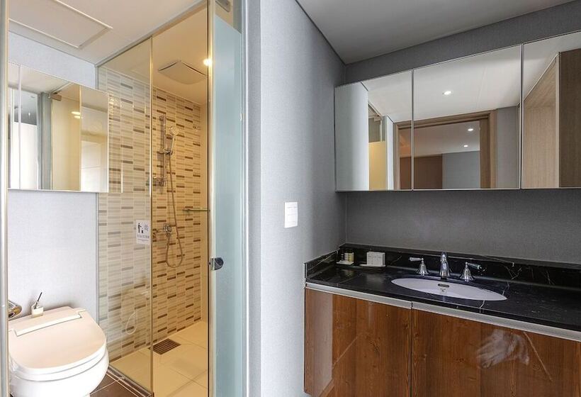 سوییت با چشمانداز دریا, Sun Cloud