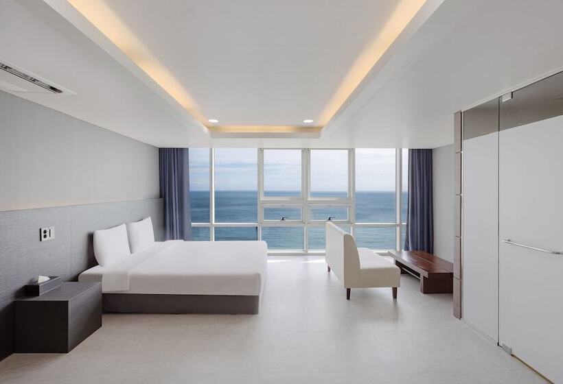 سوییت با چشمانداز دریا, Sun Cloud