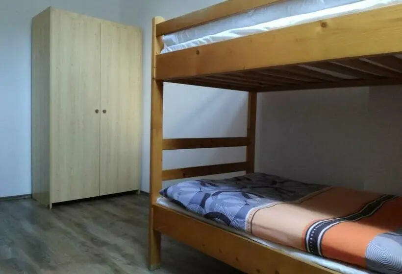 スタンダード４人部屋, Tihany Község önkormányzat   Ifjúsági Szállás