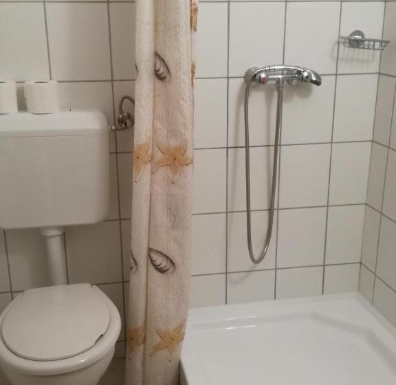 四人标准间, Tihany Község önkormányzat   Ifjúsági Szállás