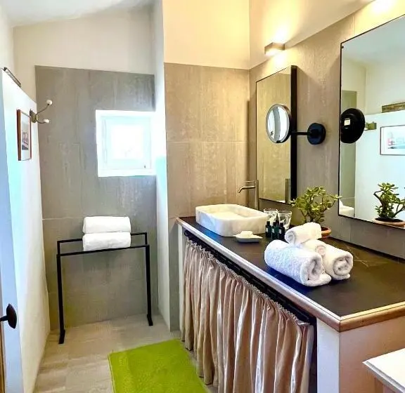 Suite Junior, Le Pavillon De Galon