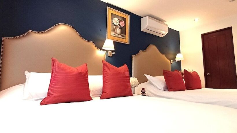 스위트, Ana Frank Boutique