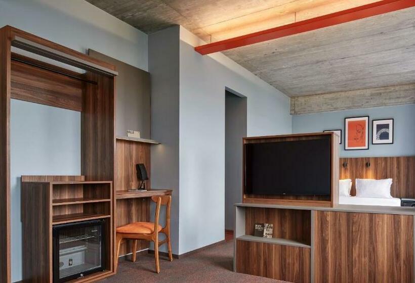 سوییت جونیور, Grandi By Center Hotels