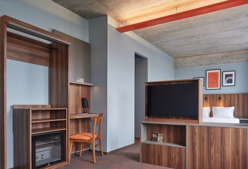 سوییت جونیور, Grandi By Center Hotels