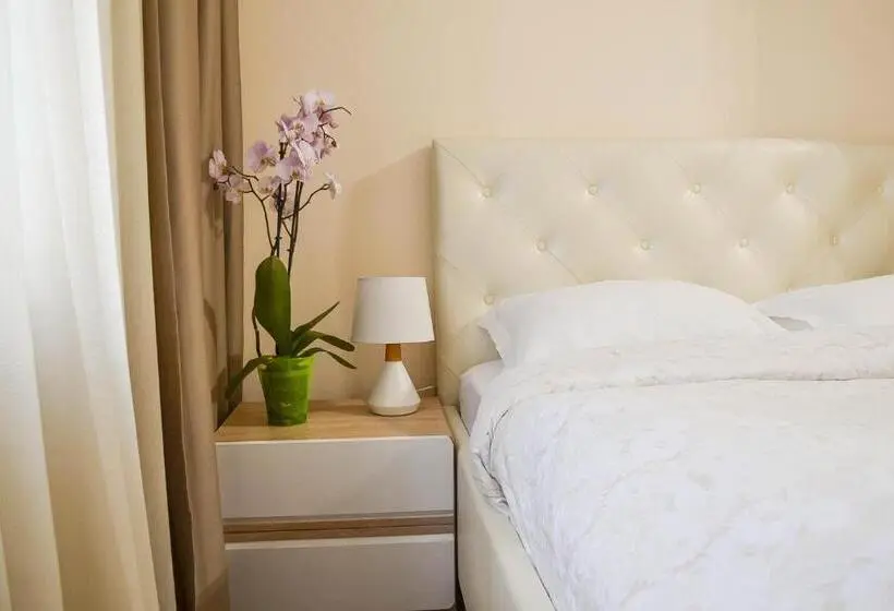 Standard room with outdoor bath, Centrroomkiev