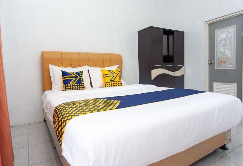 스탠다드 룸, Spot On 2830 Azka Guest House Syariah