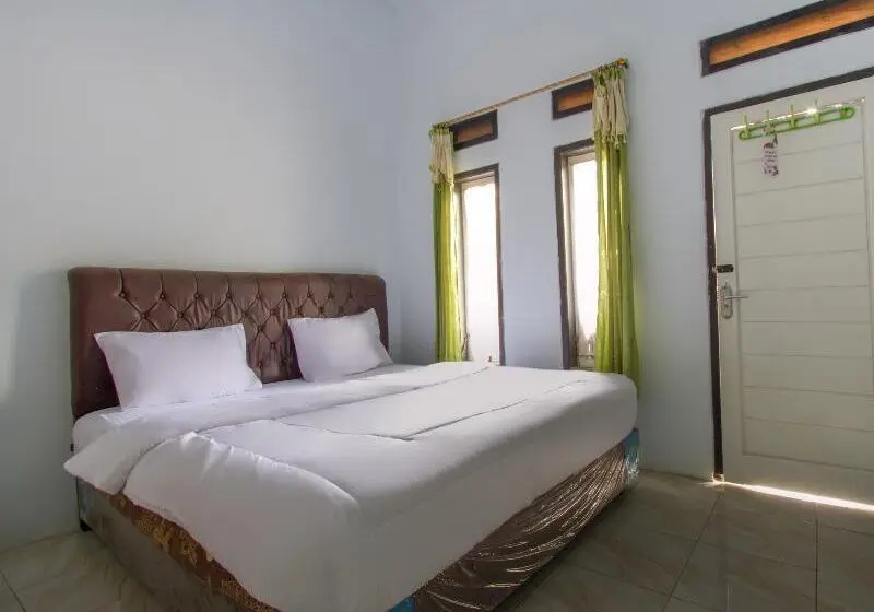 Camera Deluxe, Oyo 2588 Pondok Romeo