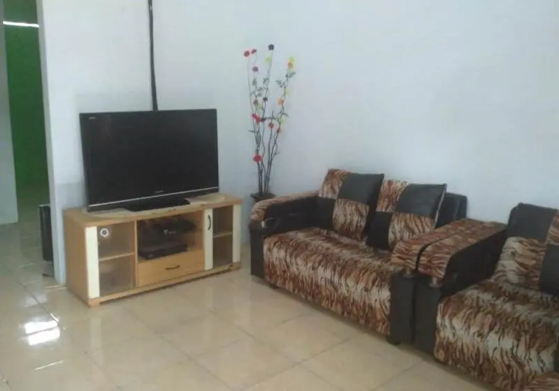 Villa Deluxe 1 Camera da Letto, Oyo 2588 Pondok Romeo