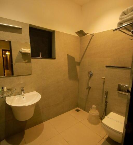 חדר משפחתי דלוקס, Ceecee Grand Resort