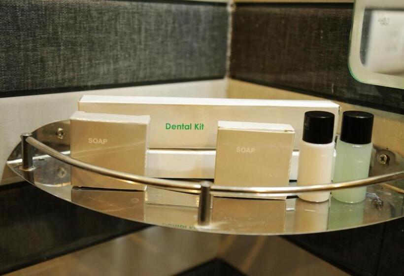 חדר משפחתי דלוקס, Ceecee Grand Resort