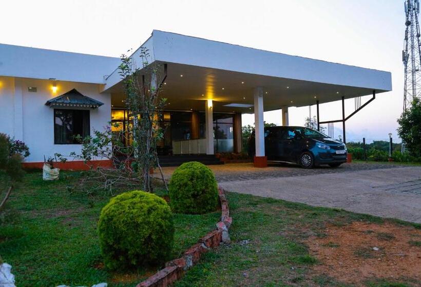 חדר משפחתי דלוקס, Ceecee Grand Resort