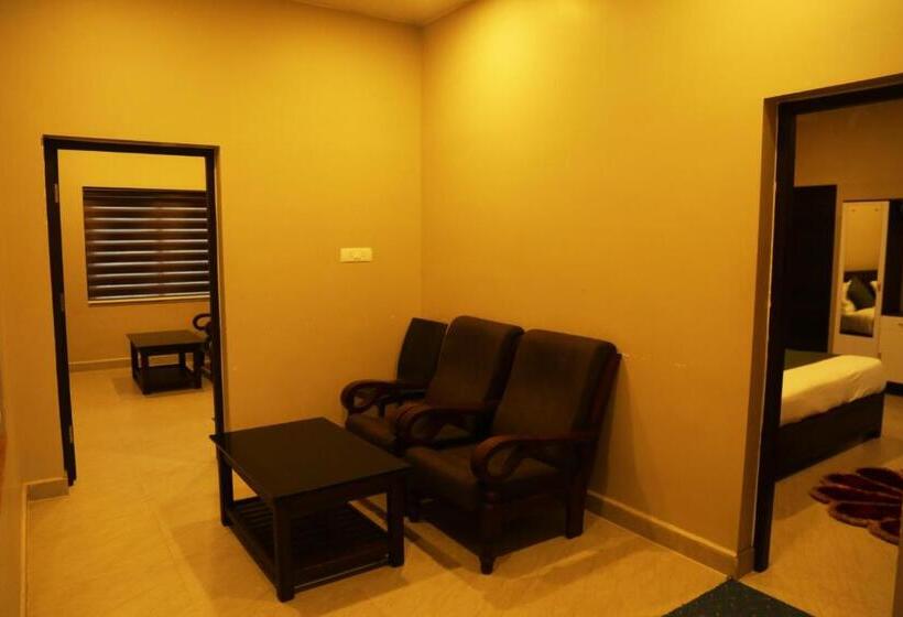 סוויטה אקזקיוטיב, Ceecee Grand Resort