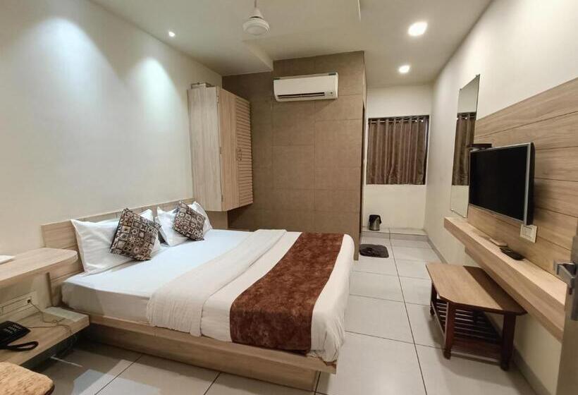 Quarto Estandar, Kinara